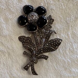 Elegant sterling marcesite jade Floral Brooch